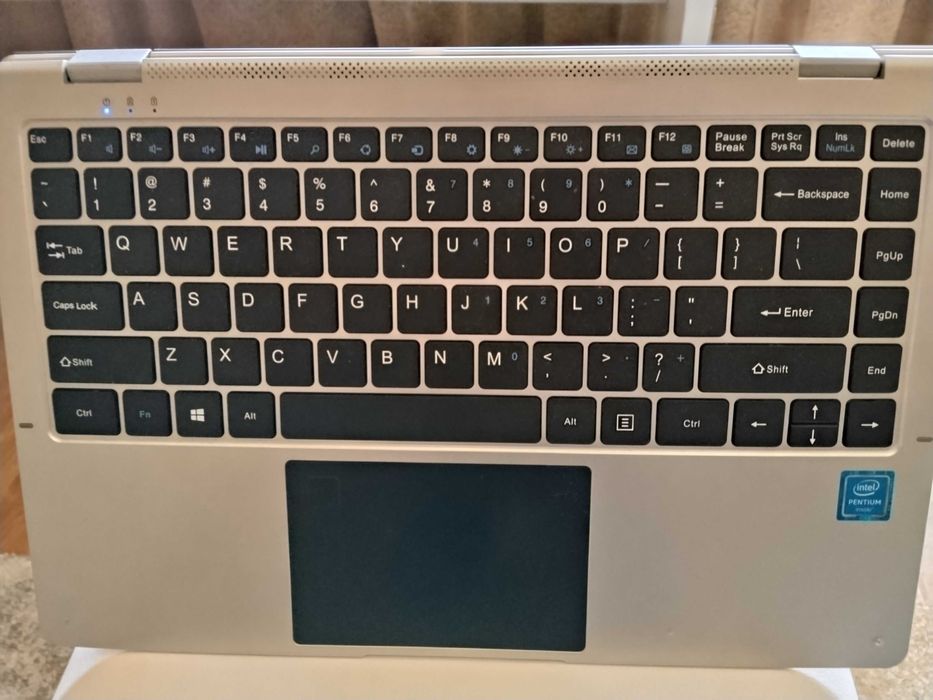 Myria 8312 (2-in-1 notebook), 256 Gb ssd 13,3 inch FullHD Touchscreen