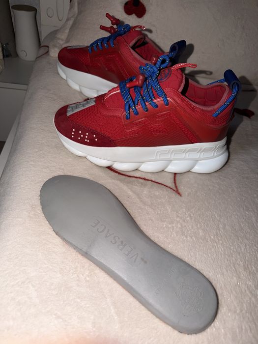 Versace chain reaction