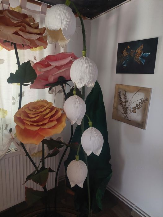 Flori uriase din hartie creponata pentru evenimente