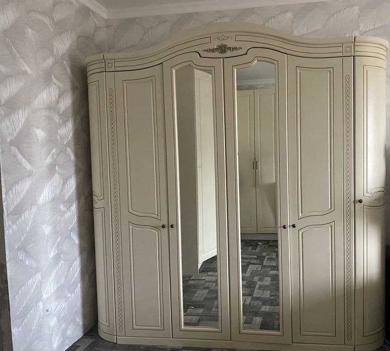 Шифонер продается срочно хорошим состоянием