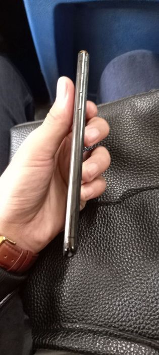 Xs max qora 256 talik face ishledi