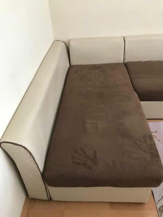 Кожен ъглов диван