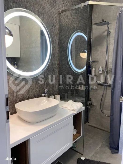Apartament modern, terasa de 90 mp, 2 parcari subterane-Intre Lacuri