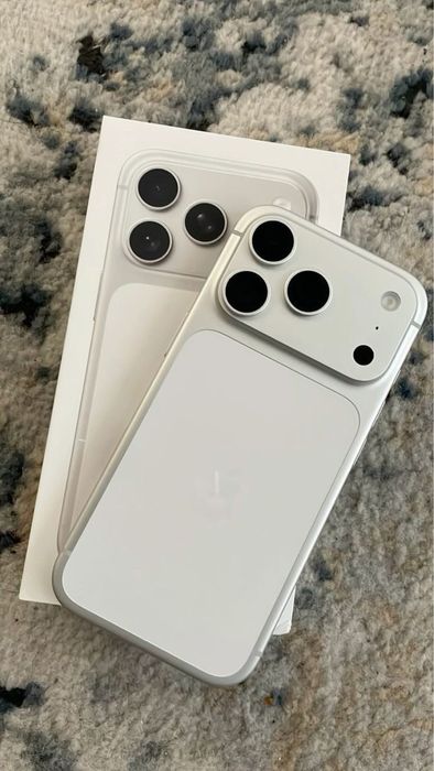 ПРОДАМ Iphone 17 pro max 256gb
