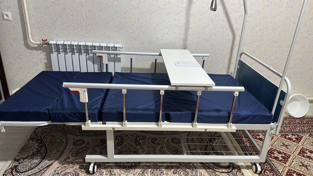 Медицинская кровать