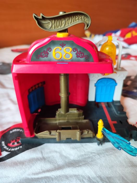 Писта hot wheels