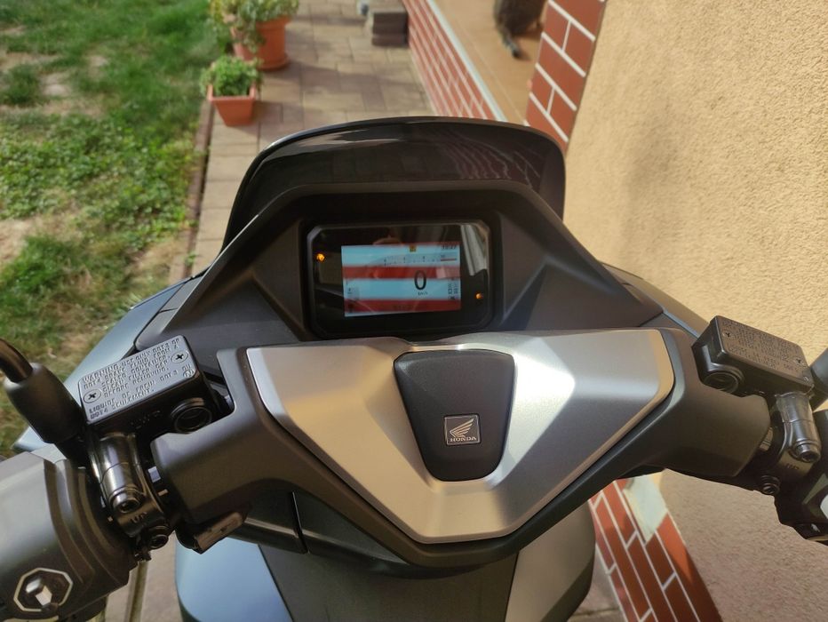 Vând honda pcx dx 125cc model 2025