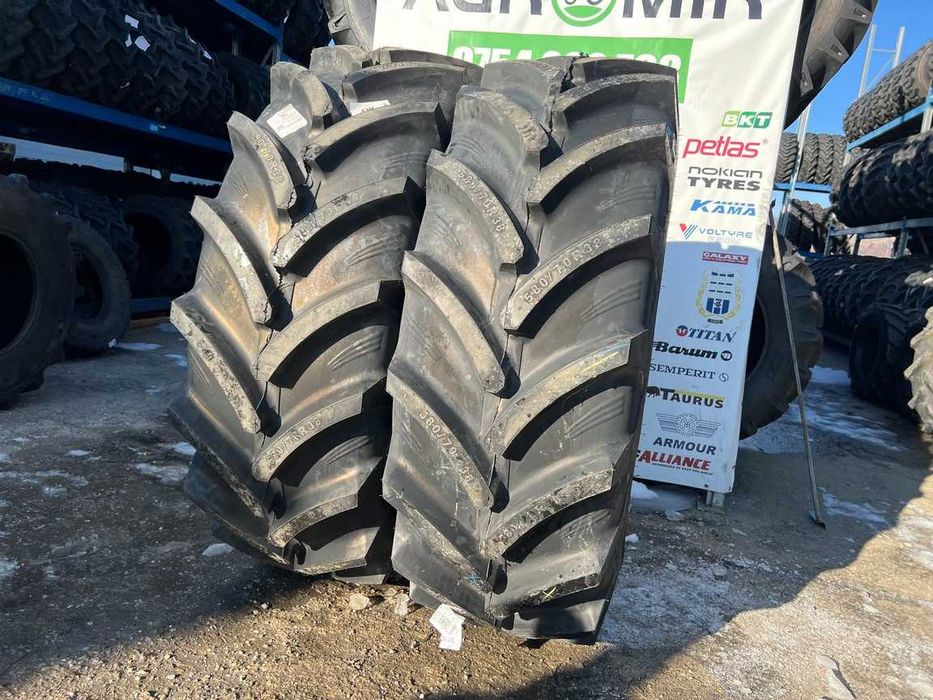 Cauciucuri radiale 580/70 R38 pentru tractor spate CASE cu garantie