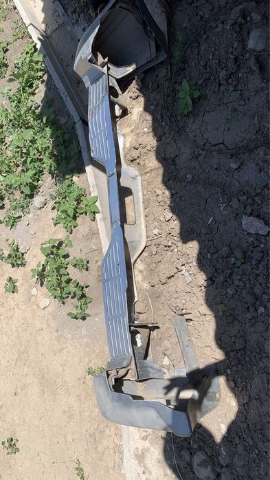 Продам задний бампер на паджеро