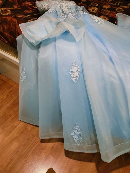 Шикарная вечерная платья