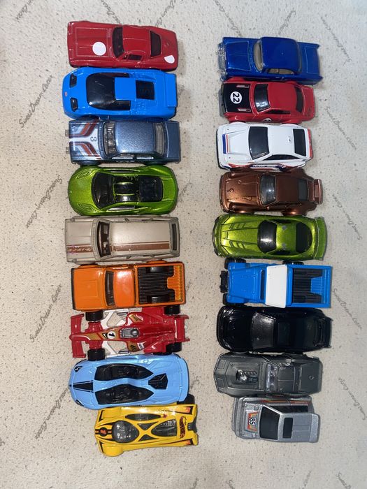 Машинки Hot Wheels