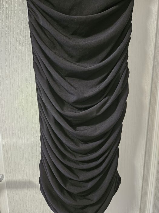 Черна официална рокля