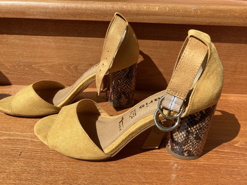 Сандали на ток Tamaris