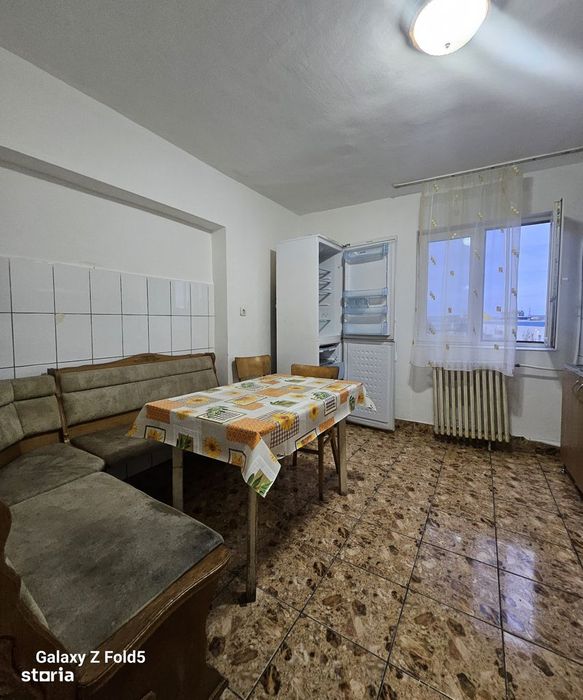 Apartament cu 3 camere de închiriat – pentru echipe de muncitori!