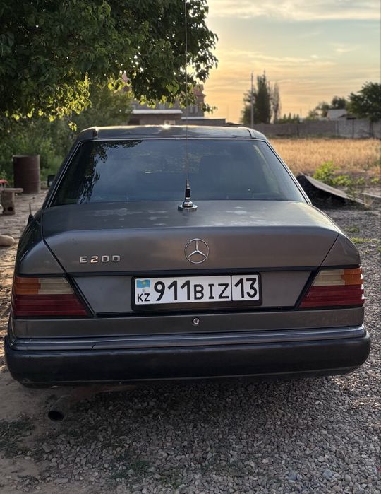 Mercedes Benz w124 E200 Туркестан