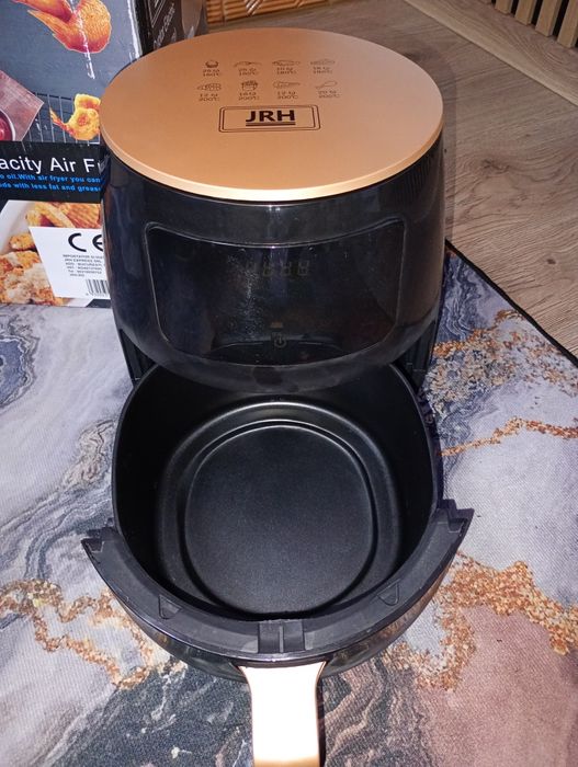 Friteuza electrica cu aer cald