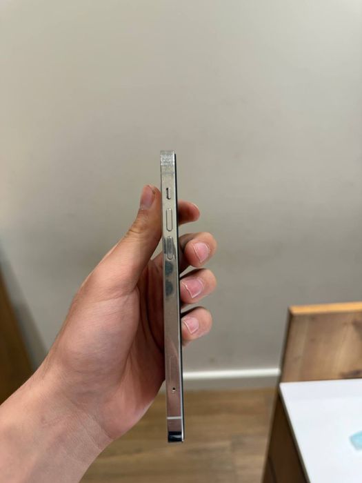 Iphone 12 pro sotiladi