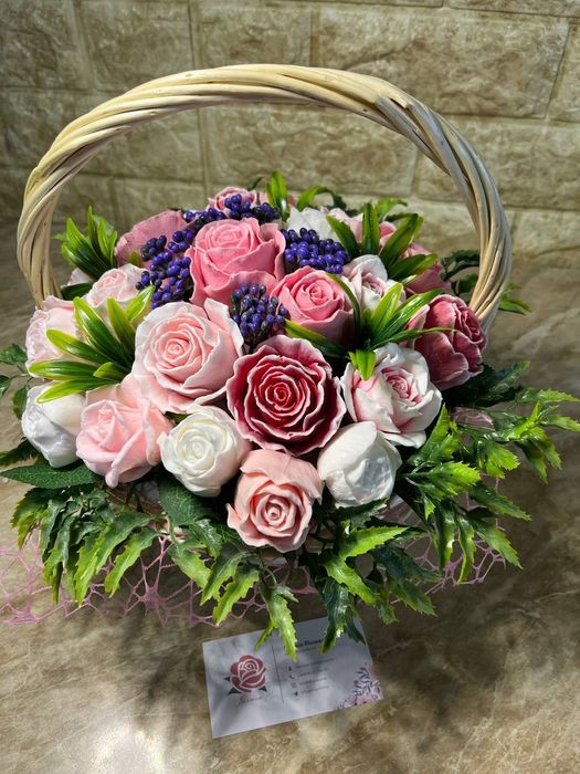 Atirgullar sotiladi zakazga yasab beramiz