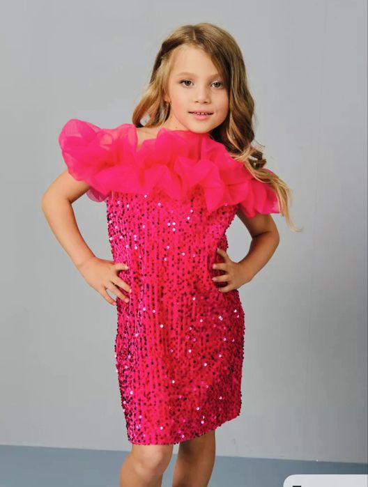 Нарядное платье для девочек, рост 128 на 6-7 лет