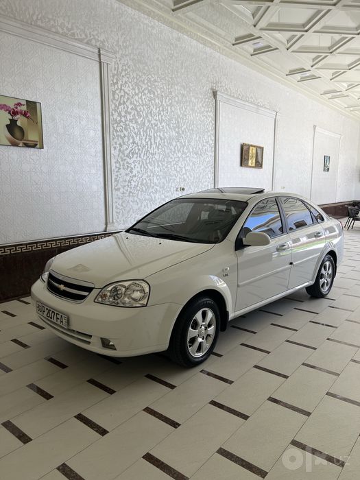 Lacetti  1.6  афтомат . 2012