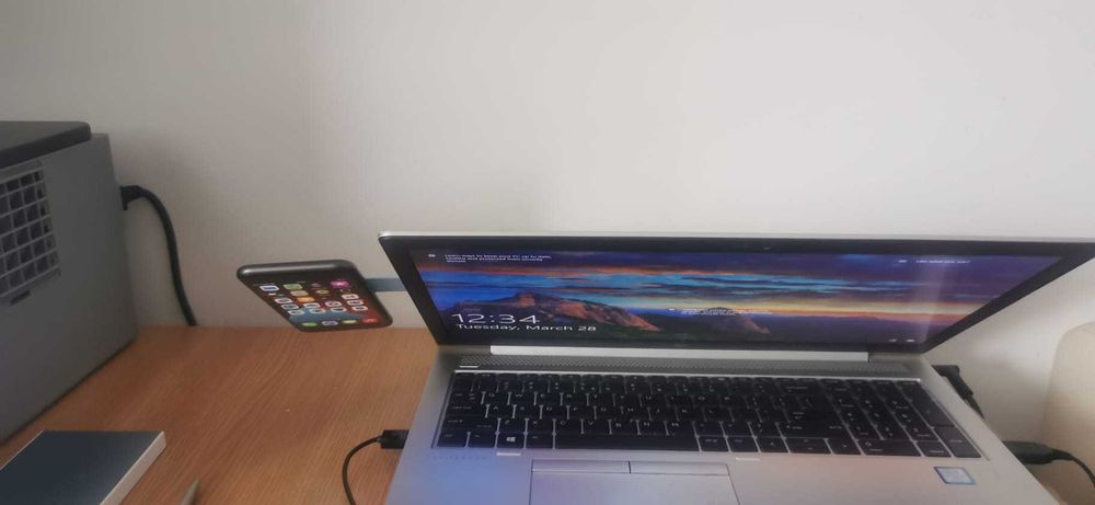 Suport de telefon pentru laptop, culori Roz si Albastru