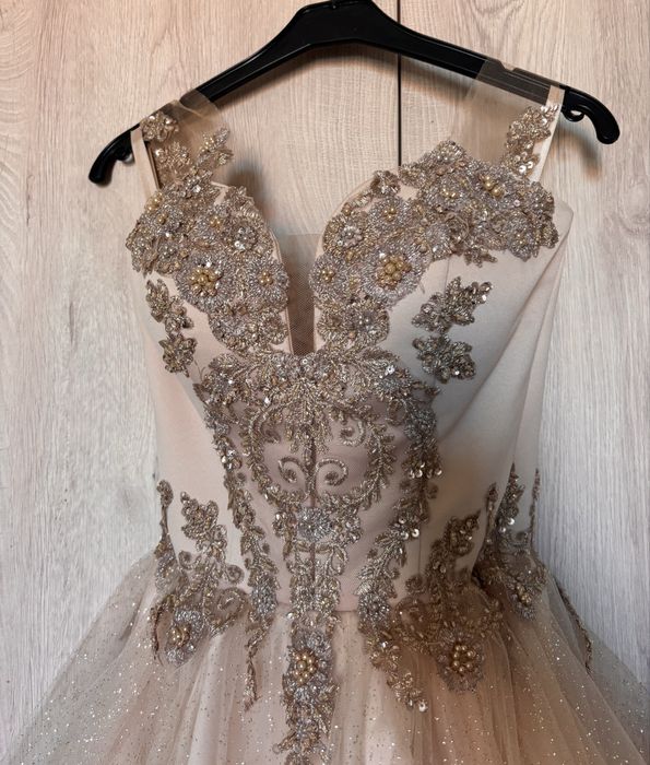 Дамска бална рокля