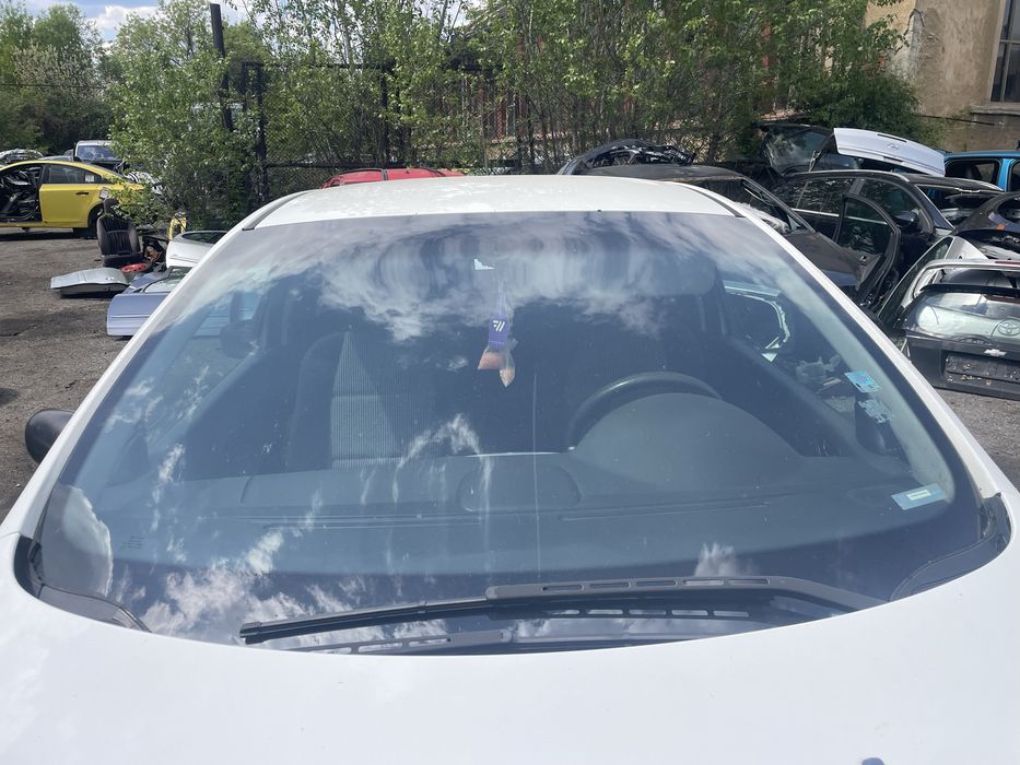 Челно стъкло за peugeot 307 пежо 307