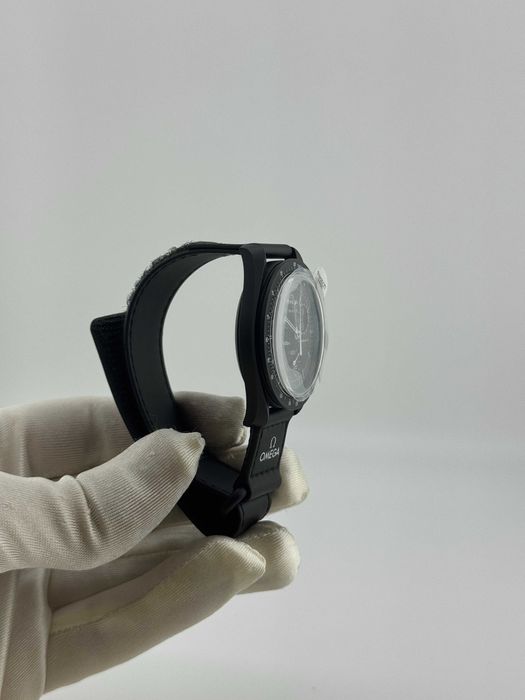 Наручные часы Swatch Moonswatch