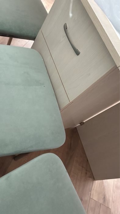 Продам стол в хорошом качестве