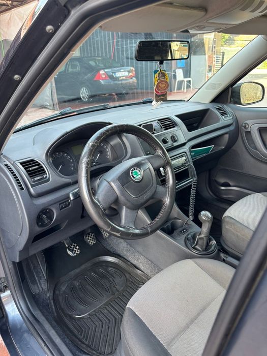 SKODA Fabia 2010 — imagine 3