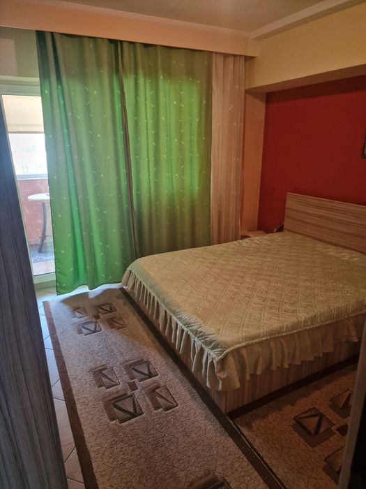 De vânzare apartament cu 4 camere la Trocadero 0734 491166