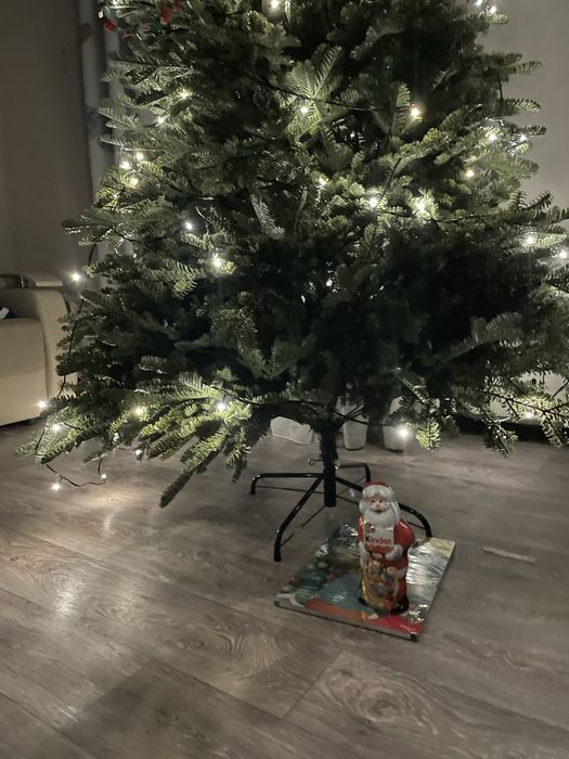 Елка литая.