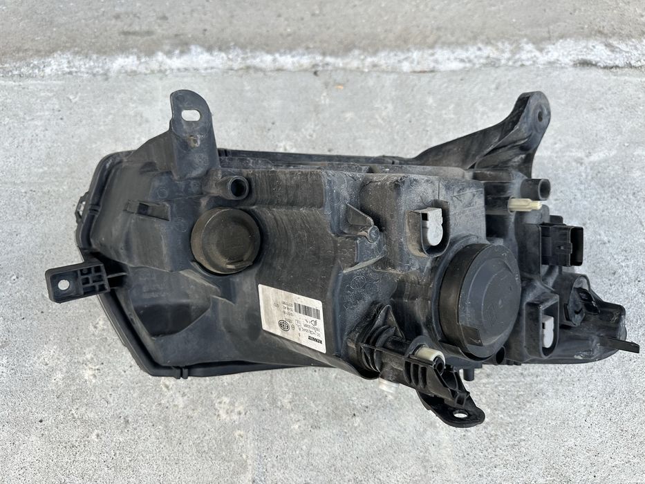 Фарове за Dacia Logan 2