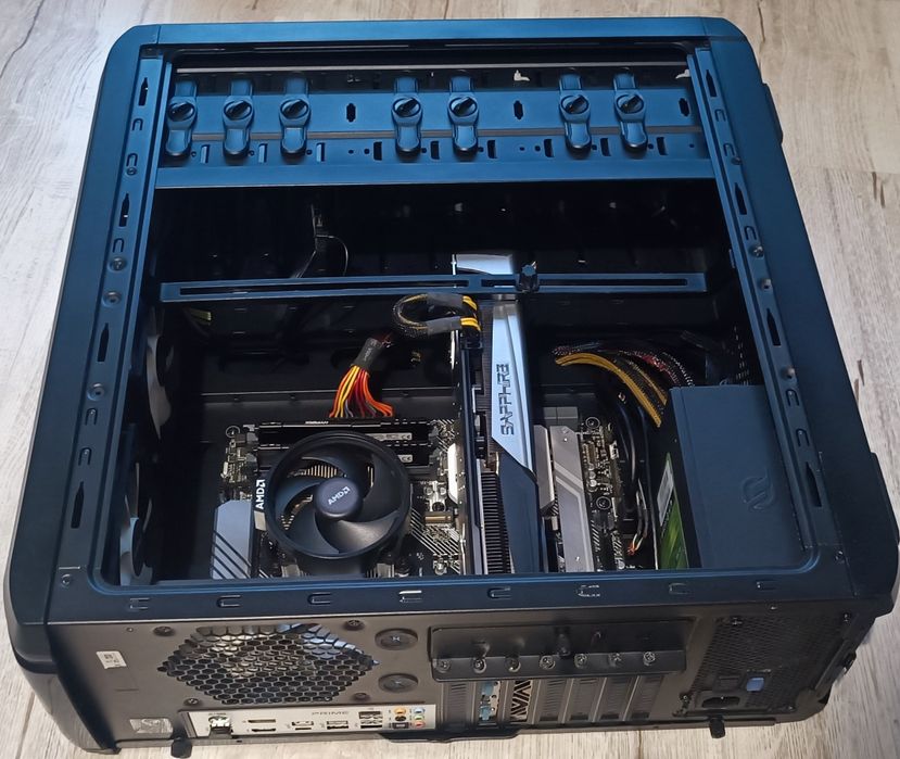 PC gaming Ryzen™ 7 3700x/ RX 5700XT 8 GB/ 32 Gb RAM/ SSD 250GB + 1TB