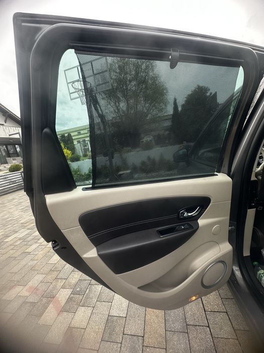 Renault Scenic Initiale Paris 7 locuri