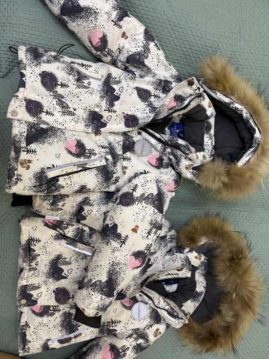 Продам детские куртки