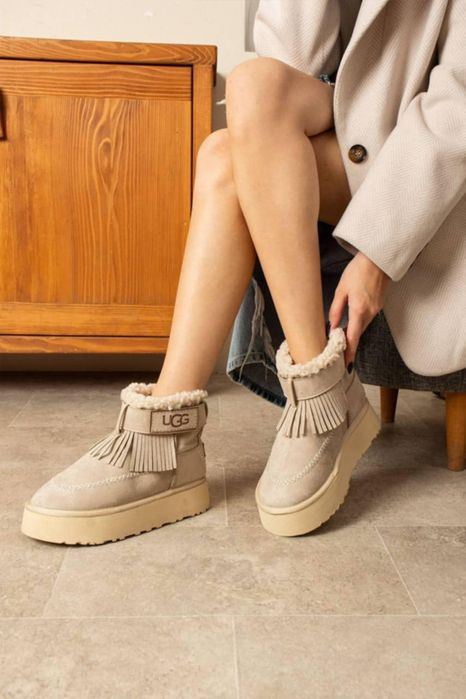 Ugg-uri diferite modele