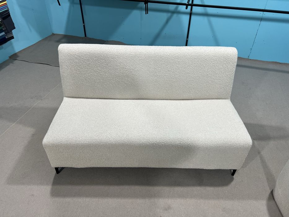 Диван и пуф ткань букле