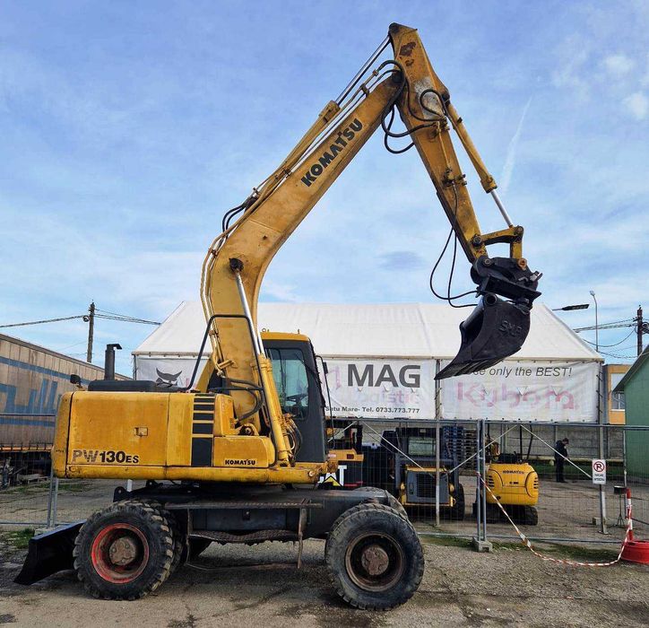 excavator Komatsu PW130