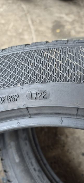 2 anvelope iarna,ca si noi Continental 235/50/20,dot 2022.Pret/buc