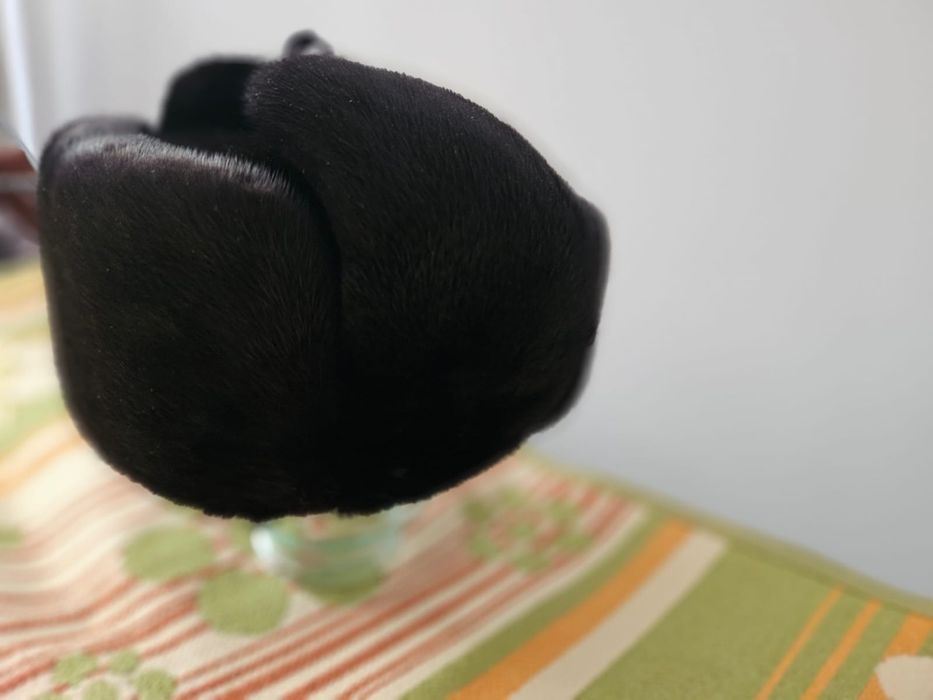 Продам ушанку почти новую