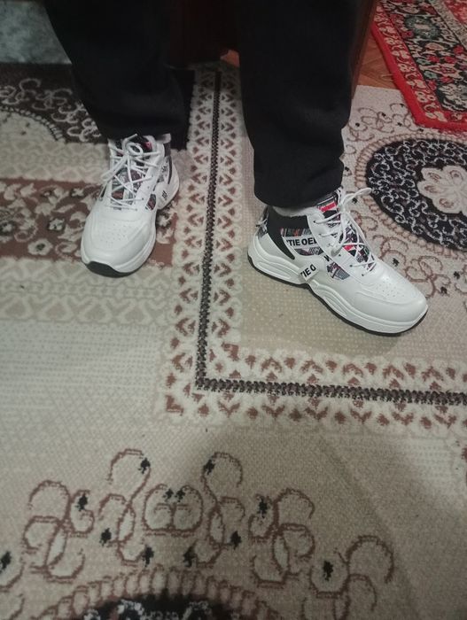 Кроссовки осень весна