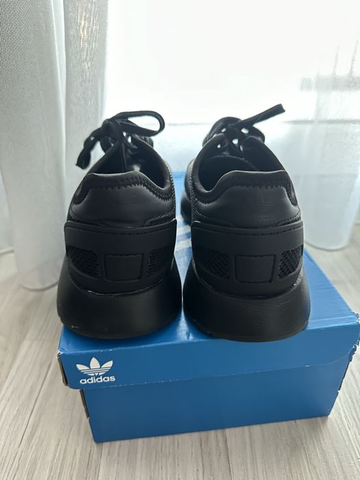 Adidas маратонки 38 номер -23,5 см.