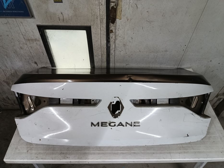 Haion ornament Renault Megane 4 Sedan