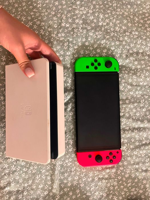 Vand Nintendo SWITCH in stare foarte buna!