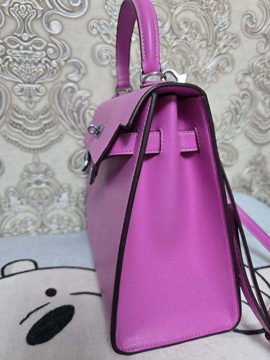 Продам сумку розовую