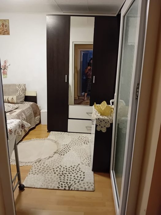 Închiriez cameră , cazare Constanta City