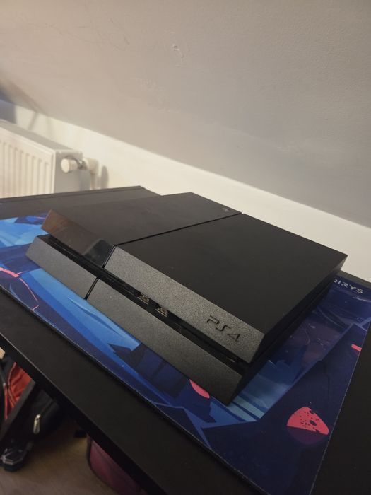 Vand PlayStation 4 Fat pentru Piese