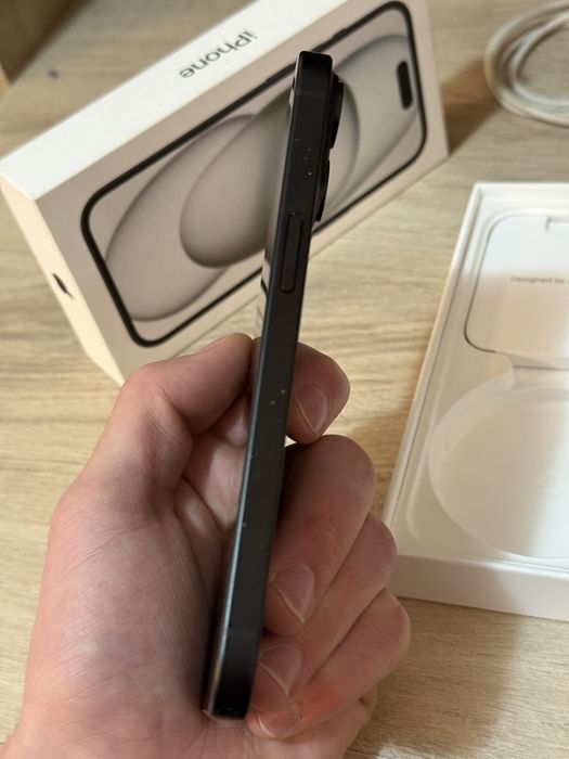 iPhone 15 – 256GB – Отлично състояние – Всичко налично