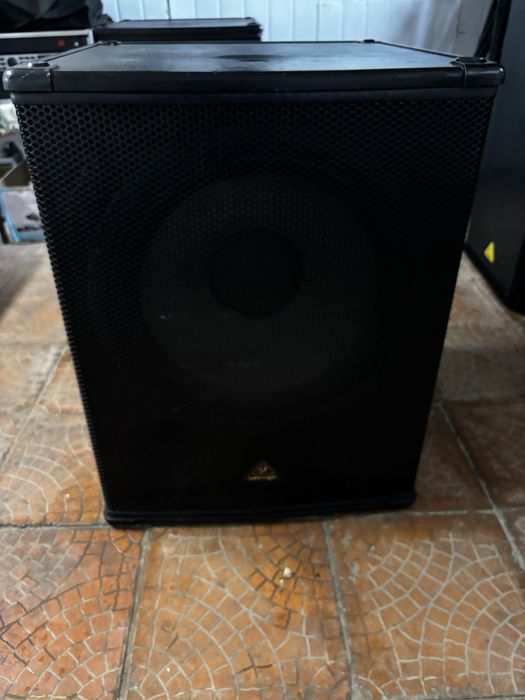 Subwoofer Behringer activ 2 buc!!!